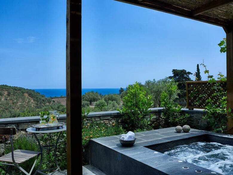 Kinsterna Hotel & Spa