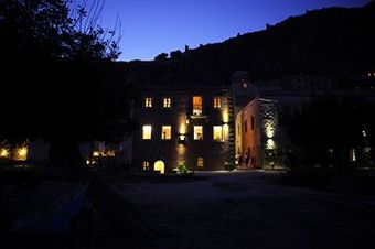 Hostal Theophano Art Hotel