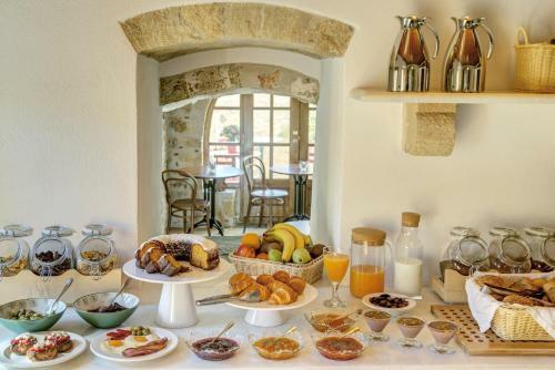 Malvasia Traditional Hotel