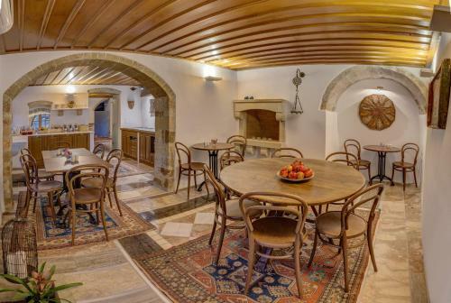 Malvasia Traditional Hotel