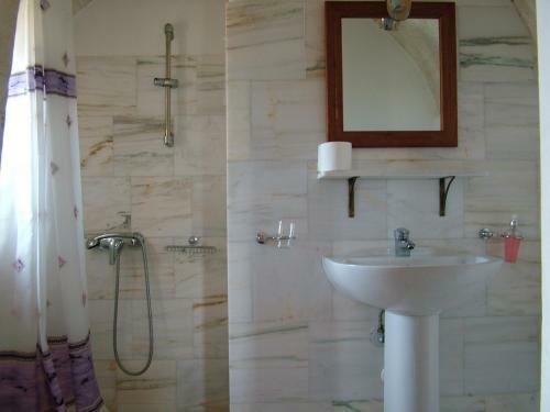 Hostal Lithochtisto