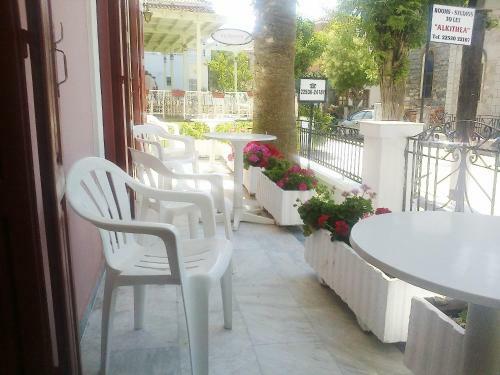 Hostal Alkithea