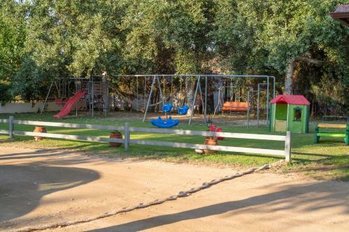 Camping Linaraki Apartments & Bungalows