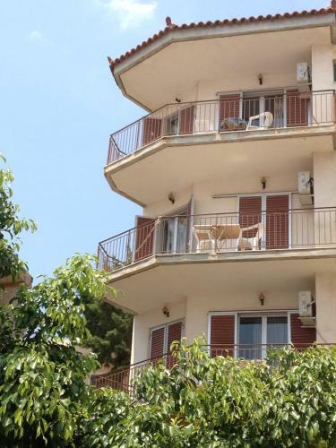 Bob's Apartments