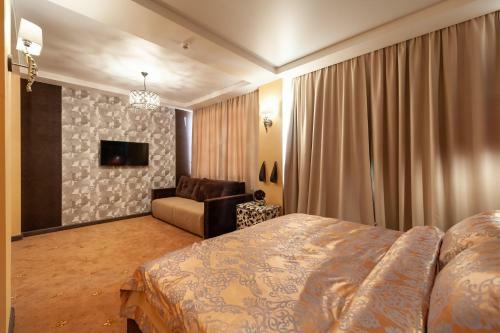 Hotel ??????