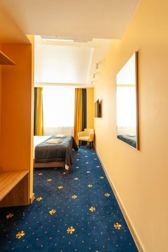 Hotel ??????