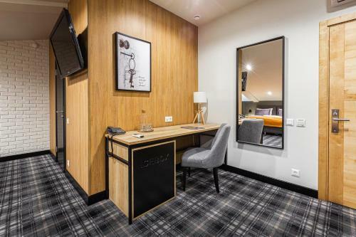 Key Hotel