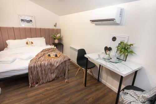 Lemon Loft Hotel