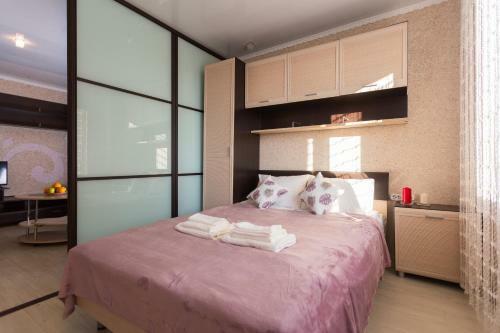Apartamento ?????????? ??????????? Chernikovka Deluxe