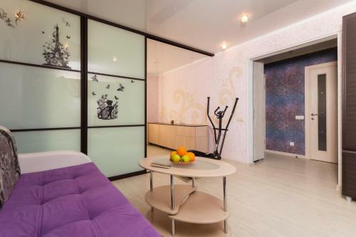 Apartamento ?????????? ??????????? Chernikovka Deluxe