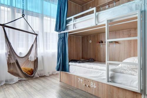 Roomy Hostel