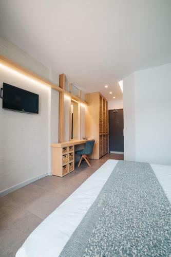 Minoa Hotel