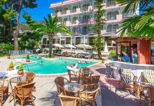 Tolon Holidays Hotel