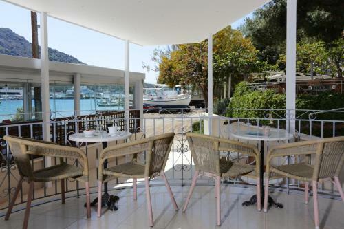 Aktaion Hotel
