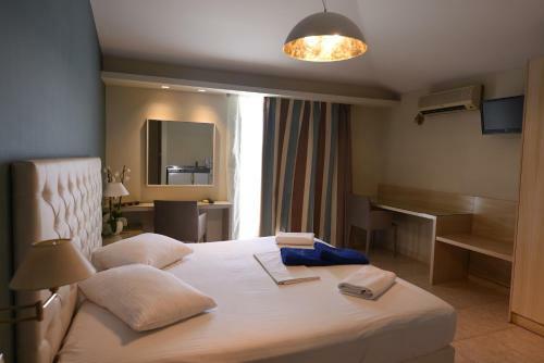 Viaros Hotel Apartments