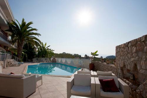 Viaros Hotel Apartments