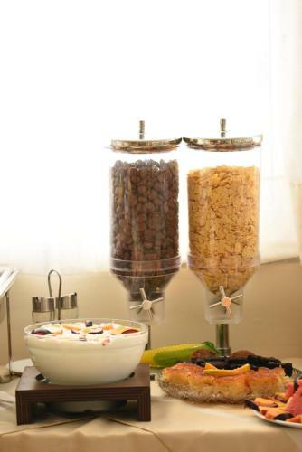 Viaros Hotel Apartments