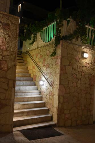 Viaros Hotel Apartments