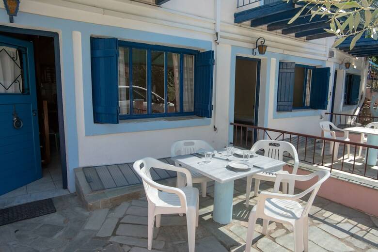 Kleoni Club Apartments