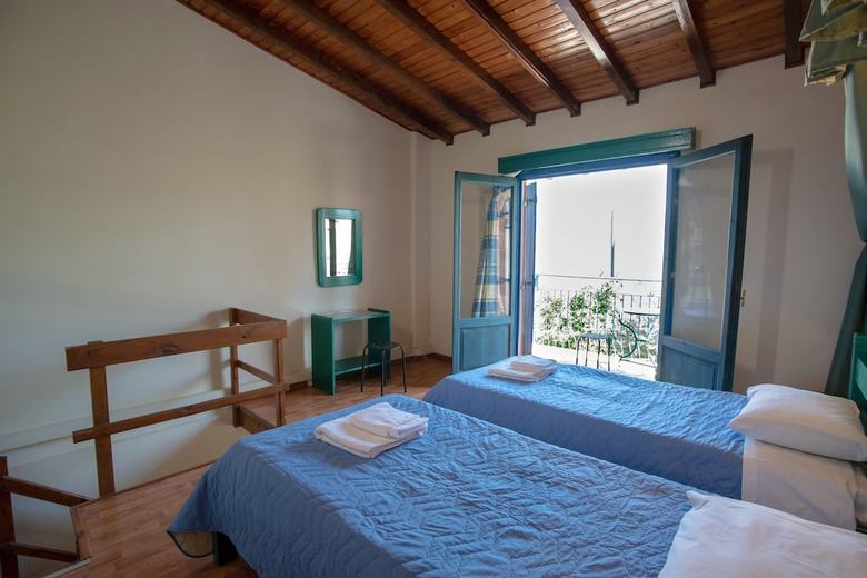 Kleoni Club Apartments