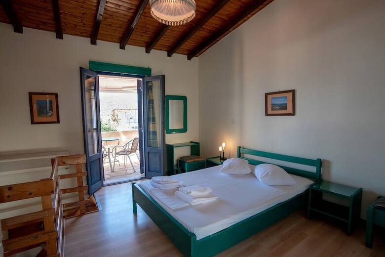 Kleoni Club Apartments