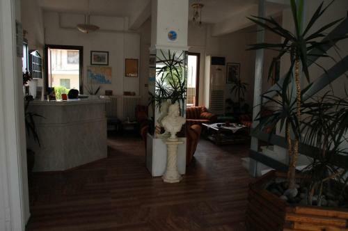 Koronis Hotel
