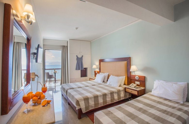 John & George Hotel
