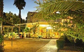 Malemi Organic Hotel