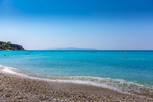 Thomatos Apartments Lourdas Beach