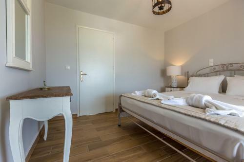 Thomatos Apartments Lourdas Beach