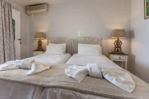 Thomatos Apartments Lourdas Beach