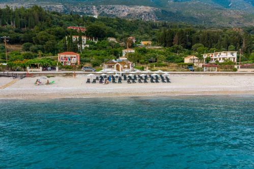 Thomatos Apartments Lourdas Beach