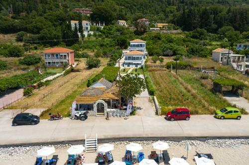 Thomatos Apartments Lourdas Beach