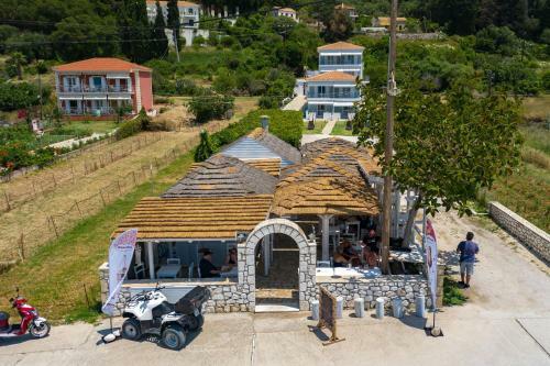 Thomatos Apartments Lourdas Beach