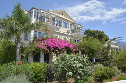 Hostal Christoforos Apartments