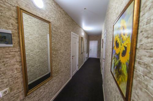 Hostal Elleon Guest House