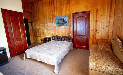 Hostal ?????????