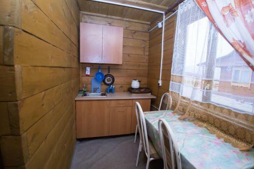 Hostal Azatey Guest House