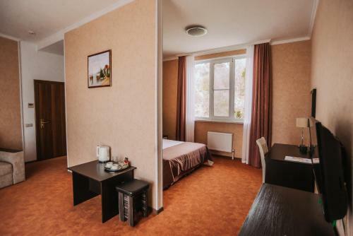 Hotel Golden Hills