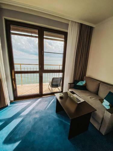 Hotel Golden Hills