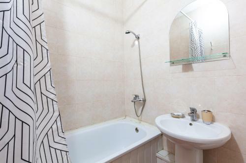 Hotel Pansionat Parus