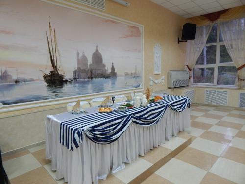 Hotel Pansionat Parus