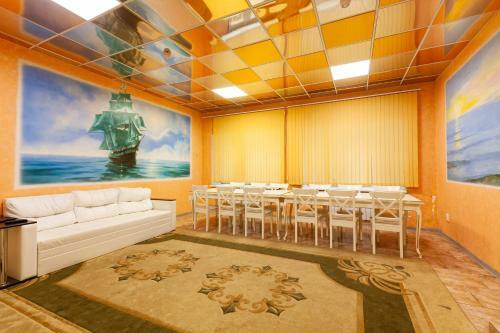 Hotel Pansionat Parus