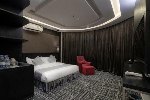South Hotel Suites