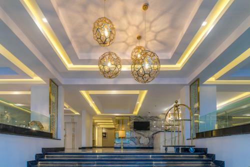 South Hotel Suites