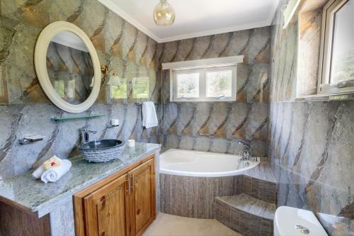 Flora's Self Catering Apartments