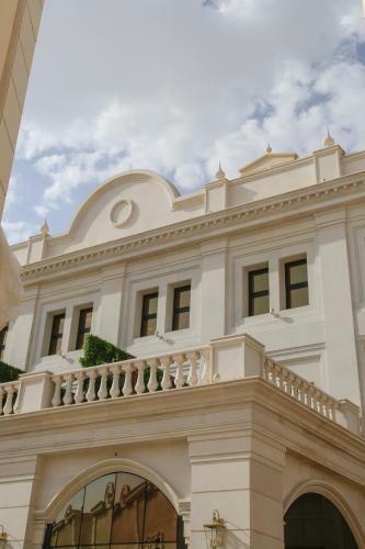 Vittori Palace Hotel And Residences