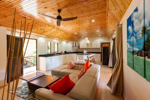 Casa De Leela Luxury Apartments