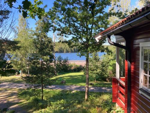L�ngsj�n Stugor & Camping