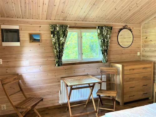 L�ngsj�n Stugor & Camping